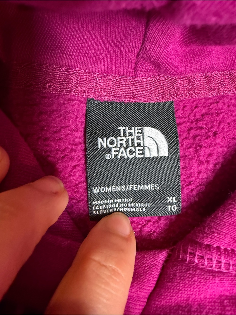 The North Face Women's Berry Pullover Hoodie with White Logo - Picture 3 of 10